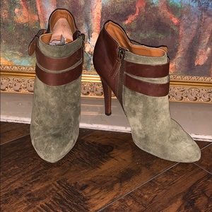 Nine West Olive Green Suede Ankle Booties with Brown Leather Straps